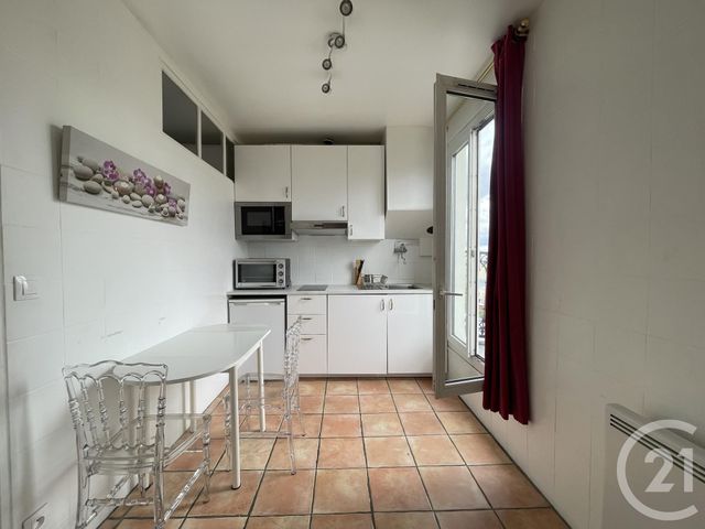 Afficher la photo en grand Appartement F1 à louer - 1 pièce - 27.0 m2 - PARIS - 75018 - ILE-DE-FRANCE - Century 21 L'Ami Immobilier Conseil
