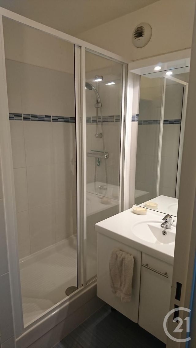 Afficher la photo en grand Appartement F2 à louer - 2 pièces - 46.8 m2 - ASNIERES SUR SEINE - 92 - ILE-DE-FRANCE - Century 21 L'Ami Immobilier Conseil