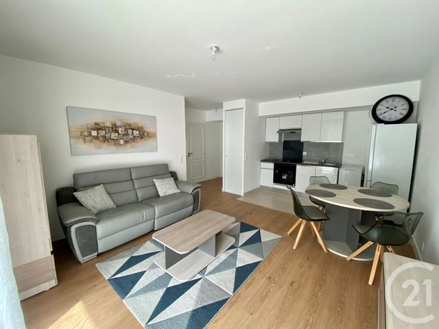 Appartement T2 à louer - 2 pièces - 44.0 m2 - ST OUEN - 93 - ILE-DE-FRANCE - Century 21 L'Ami Immobilier Conseil