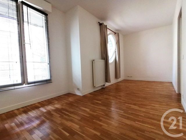 Appartement F1 à louer - 1 pièce - 23.33 m2 - COURBEVOIE - 92 - ILE-DE-FRANCE - Century 21 L'Ami Immobilier Conseil