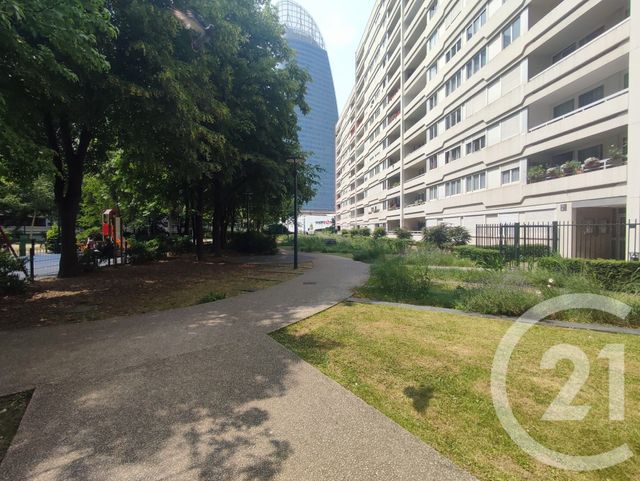 Afficher la photo en grand Appartement F2 à vendre - 2 pièces - 47.0 m2 - COURBEVOIE - 92 - ILE-DE-FRANCE - Century 21 L'Ami Immobilier Conseil