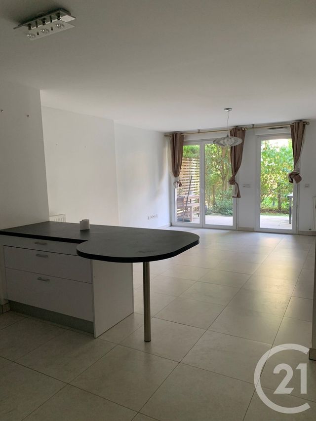 Appartement F3 à louer - 3 pièces - 74.3 m2 - ISSY LES MOULINEAUX - 92 - ILE-DE-FRANCE - Century 21 L'Ami Immobilier Conseil