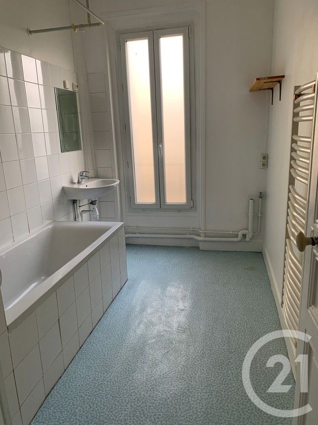 Appartement F3 à louer - 3 pièces - 61.53 m2 - COURBEVOIE - 92 - ILE-DE-FRANCE - Century 21 L'Ami Immobilier Conseil