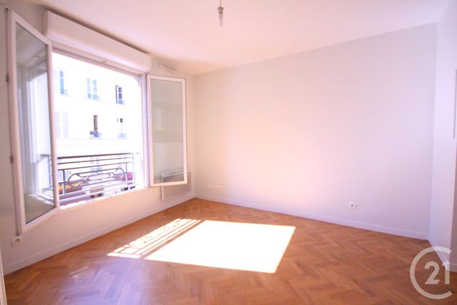 Appartement F2 à louer - 2 pièces - 31.51 m2 - COURBEVOIE - 92 - ILE-DE-FRANCE - Century 21 L'Ami Immobilier Conseil