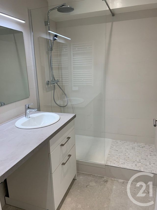 Appartement F2 à louer - 2 pièces - 57.28 m2 - ASNIERES SUR SEINE - 92 - ILE-DE-FRANCE - Century 21 L'Ami Immobilier Conseil