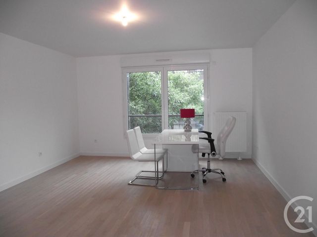 Appartement F2 à louer - 2 pièces - 50.68 m2 - BOIS COLOMBES - 92 - ILE-DE-FRANCE - Century 21 L'Ami Immobilier Conseil