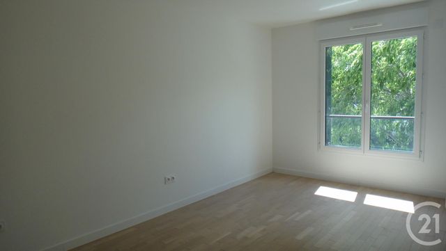 Appartement F2 à louer - 2 pièces - 50.68 m2 - BOIS COLOMBES - 92 - ILE-DE-FRANCE - Century 21 L'Ami Immobilier Conseil