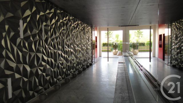 Appartement F2 à louer - 2 pièces - 50.68 m2 - BOIS COLOMBES - 92 - ILE-DE-FRANCE - Century 21 L'Ami Immobilier Conseil