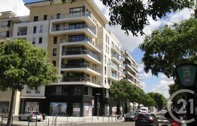 Appartement F2 à louer - 2 pièces - 50.68 m2 - BOIS COLOMBES - 92 - ILE-DE-FRANCE - Century 21 L'Ami Immobilier Conseil