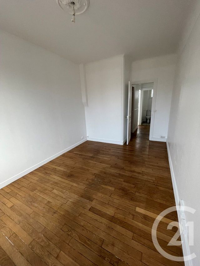 Appartement Studio à louer - 1 pièce - 25.0 m2 - NANTERRE - 92 - ILE-DE-FRANCE - Century 21 L'Ami Immobilier Conseil