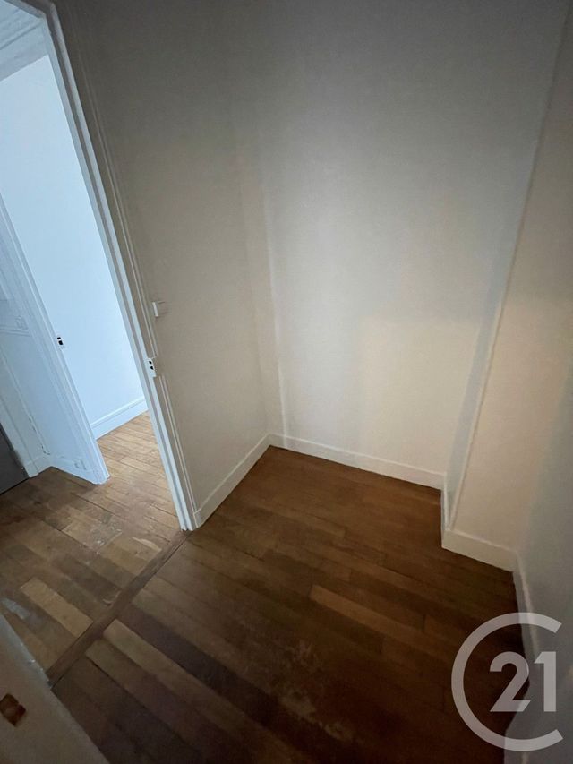 Appartement Studio à louer - 1 pièce - 25.0 m2 - NANTERRE - 92 - ILE-DE-FRANCE - Century 21 L'Ami Immobilier Conseil