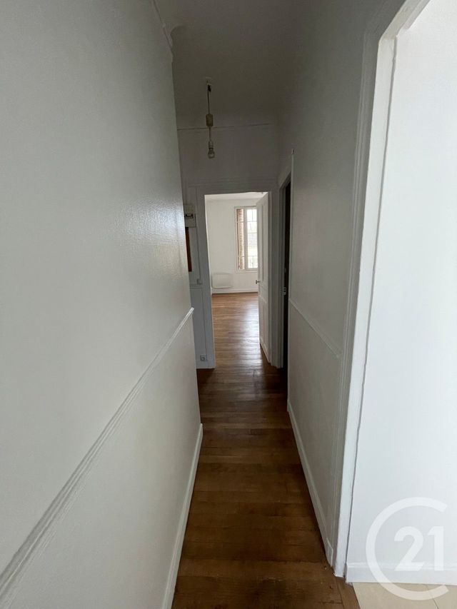 Appartement Studio à louer - 1 pièce - 25.0 m2 - NANTERRE - 92 - ILE-DE-FRANCE - Century 21 L'Ami Immobilier Conseil