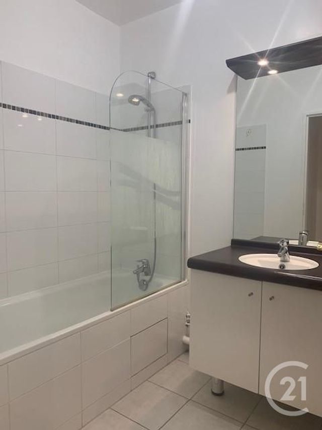 Appartement F3 à louer - 3 pièces - 76.4 m2 - ASNIERES SUR SEINE - 92 - ILE-DE-FRANCE - Century 21 L'Ami Immobilier Conseil