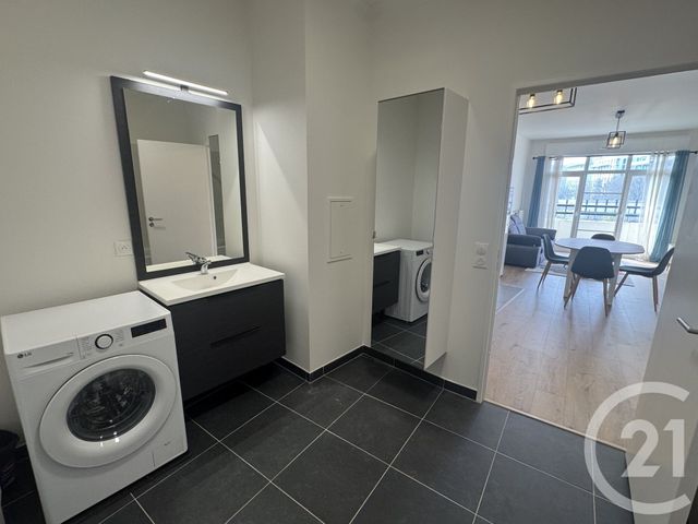 Appartement F2 à louer - 2 pièces - 49.54 m2 - ST OUEN - 93 - ILE-DE-FRANCE - Century 21 L'Ami Immobilier Conseil