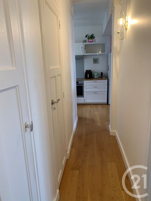 Appartement F2 à louer - 2 pièces - 37.39 m2 - BOIS COLOMBES - 92 - ILE-DE-FRANCE - Century 21 L'Ami Immobilier Conseil