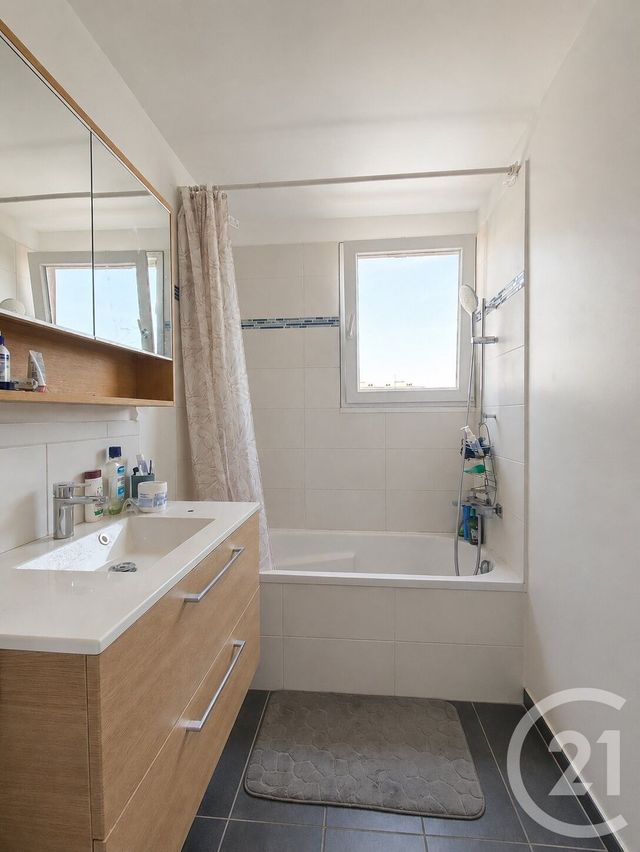 Appartement F2 à vendre - 2 pièces - 52.48 m2 - ASNIERES SUR SEINE - 92 - ILE-DE-FRANCE - Century 21 L'Ami Immobilier Conseil