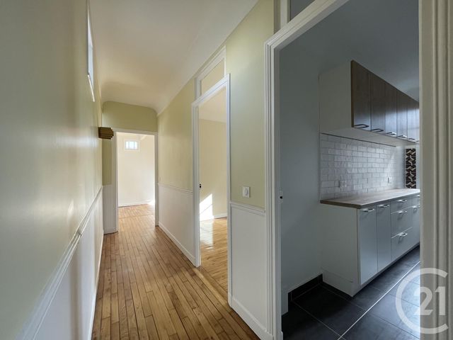 Appartement F3 à louer - 3 pièces - 84.43 m2 - COLOMBES - 92 - ILE-DE-FRANCE - Century 21 L'Ami Immobilier Conseil