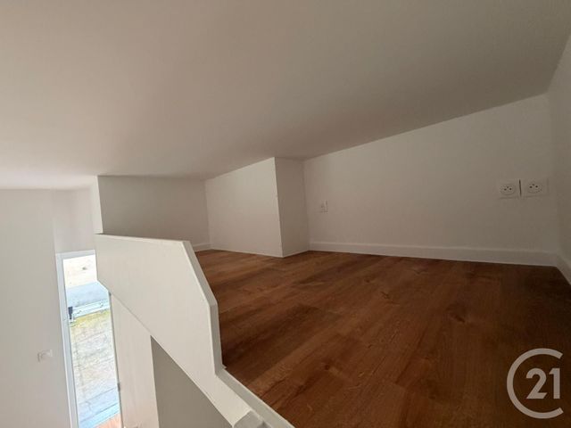 Appartement Studio à louer - 1 pièce - 13.9 m2 - PARIS - 75018 - ILE-DE-FRANCE - Century 21 L'Ami Immobilier Conseil