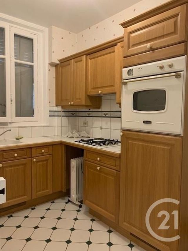 Appartement F3 à louer - 3 pièces - 60.0 m2 - COURBEVOIE - 92 - ILE-DE-FRANCE - Century 21 L'Ami Immobilier Conseil