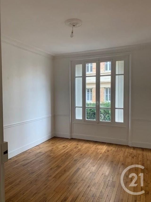 Appartement F3 à louer - 3 pièces - 60.0 m2 - COURBEVOIE - 92 - ILE-DE-FRANCE - Century 21 L'Ami Immobilier Conseil