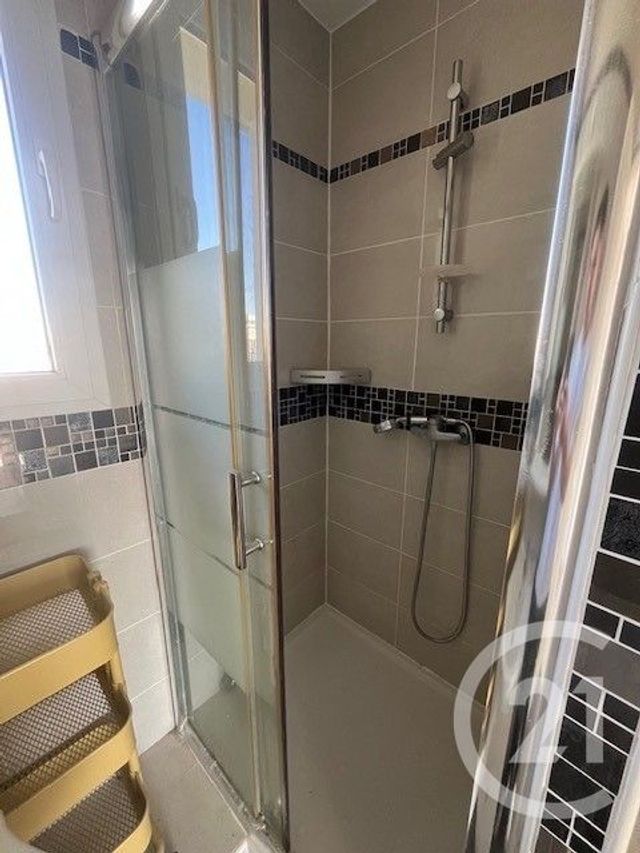 Appartement T2 à louer - 2 pièces - 47.02 m2 - COLOMBES - 92 - ILE-DE-FRANCE - Century 21 L'Ami Immobilier Conseil