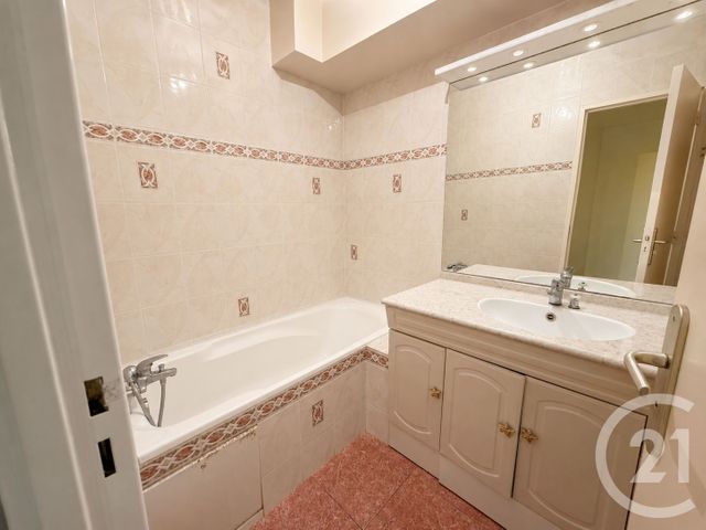 Appartement F4 à vendre - 4 pièces - 77.0 m2 - PARIS - 75019 - ILE-DE-FRANCE - Century 21 L'Ami Immobilier Conseil