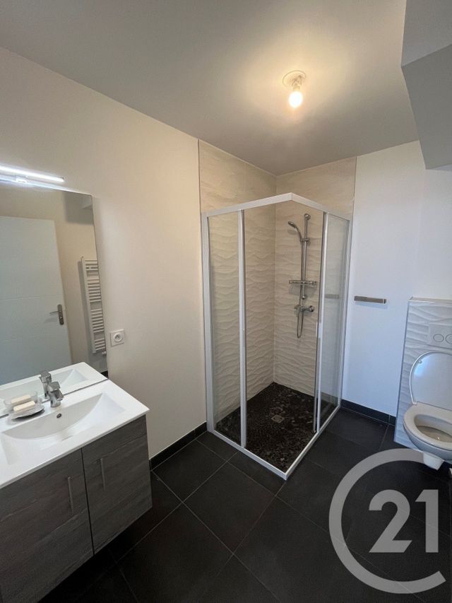 Appartement F2 à louer - 2 pièces - 48.7 m2 - LA GARENNE COLOMBES - 92 - ILE-DE-FRANCE - Century 21 L'Ami Immobilier Conseil