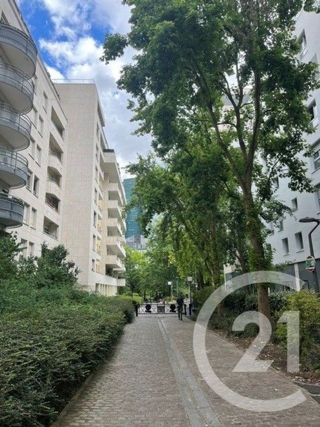 Appartement T3 à louer - 3 pièces - 67.0 m2 - COURBEVOIE - 92 - ILE-DE-FRANCE - Century 21 L'Ami Immobilier Conseil