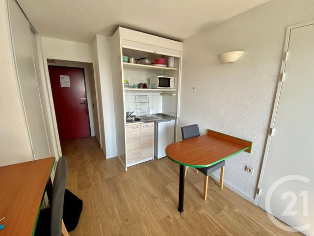 Appartement Studio à louer - 1 pièce - 17.32 m2 - COURBEVOIE - 92 - ILE-DE-FRANCE - Century 21 L'Ami Immobilier Conseil